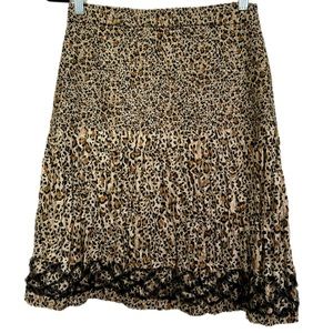 Veeca Leopard Animal Print Crinkle A-line skirt with Lace Trim Bottom Size Small